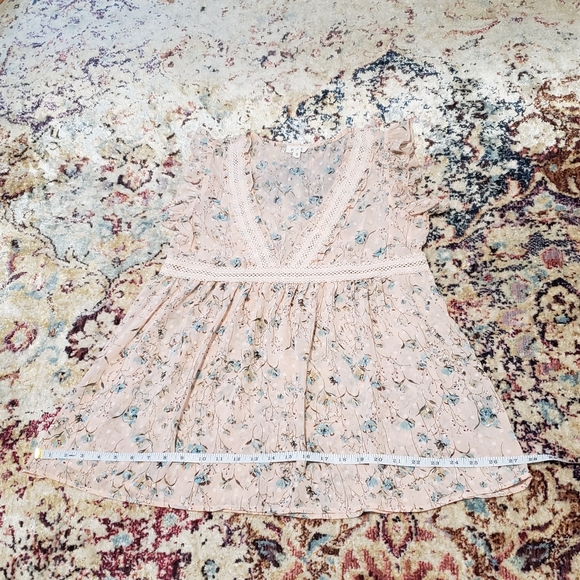 Sold - POL Sheer V-Neck Floral Blouse - Picture 10 of 12